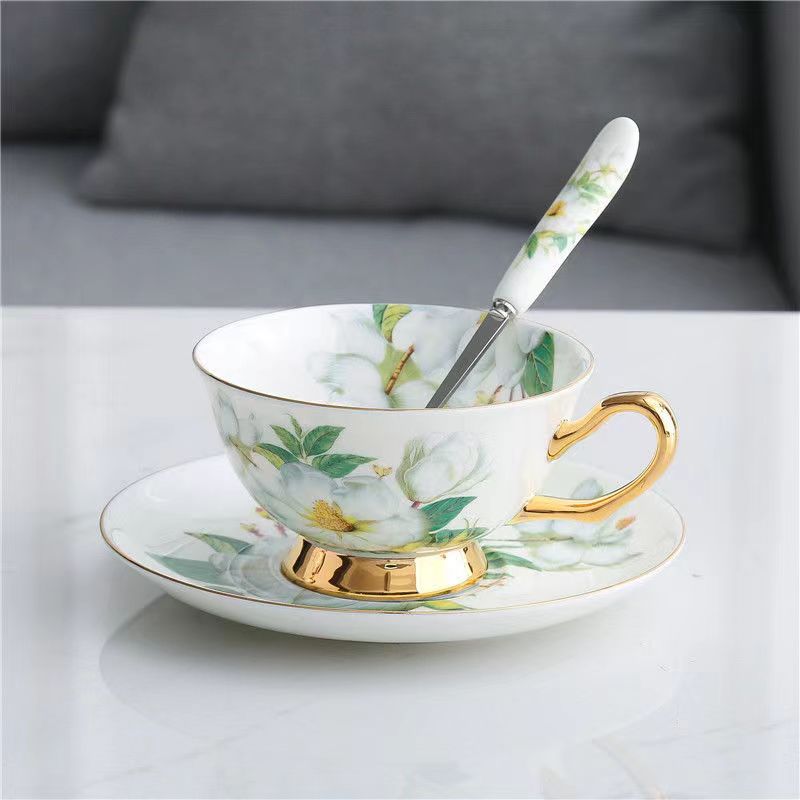 European-Style Bone China Coffee cup And Saucer Creative Ceramic Cup Afternoon Tea Cup Flower Tea Cup Set