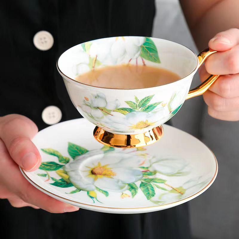 European-Style Bone China Coffee cup And Saucer Creative Ceramic Cup Afternoon Tea Cup Flower Tea Cup Set