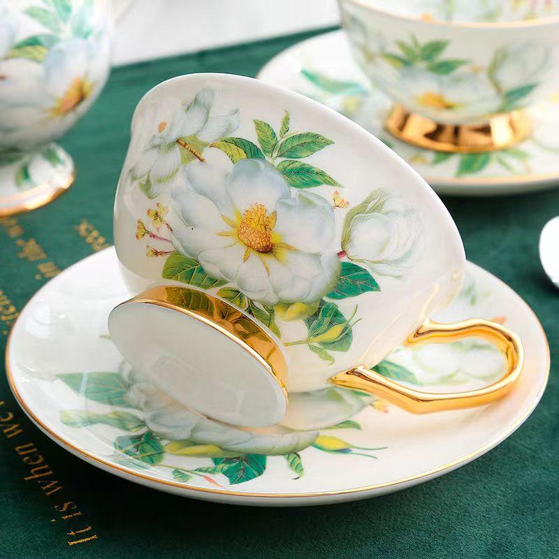 European-Style Bone China Coffee cup And Saucer Creative Ceramic Cup Afternoon Tea Cup Flower Tea Cup Set